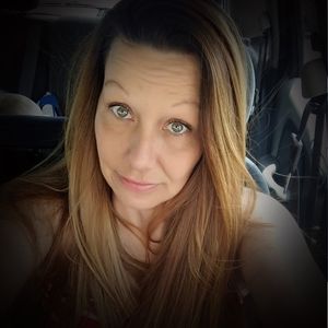 Meet your Posher, Casandra